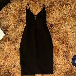 express womens size 4 black midi dress